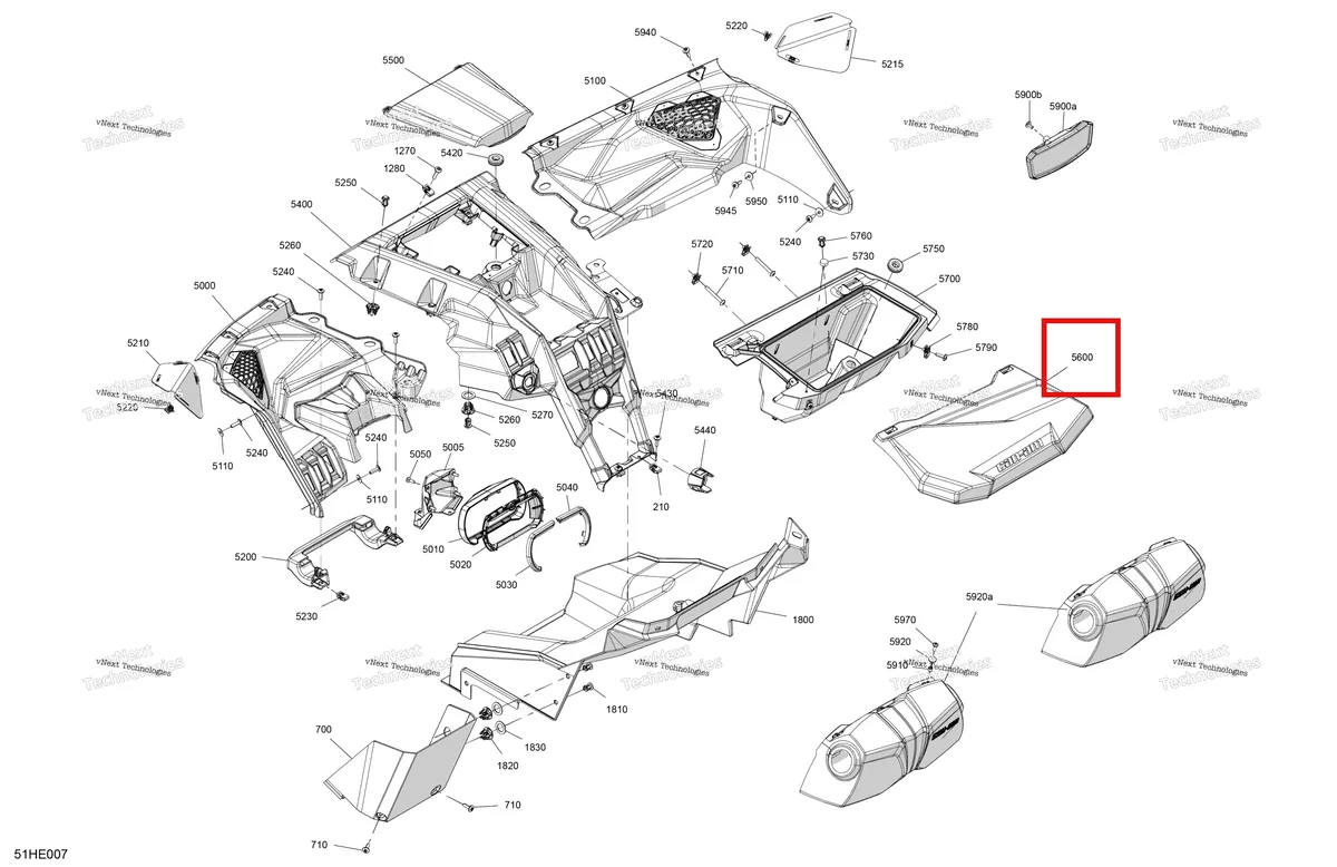 Деталь 707901119 (Коробка крышка Can-Am Maverick Turbo RR XRC (2022) (707901119)) на схеме узла 2025 Can-Am Maverick MAX - TURBO - RS - 7YSJ - Fiery Red Metallic - 72